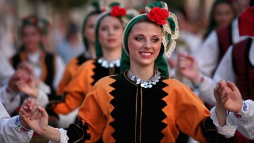 Празник на българския фолклор сред красотата на старопланинската природа