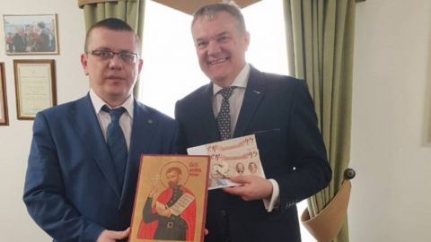 Румен Петков подари на Руското военно-историческо общество осветена икона на Свети Цар Николай II