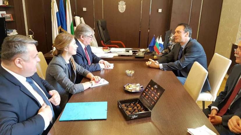 Посол РФ в Болгарии обсудил в Бургасе развитие туризма, расширение побратимских связей и двусторонних проектов