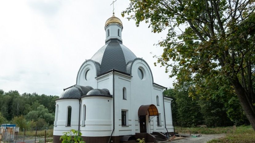 На юге Москвы завершается строительство приходского дома храма в честь святителя Киприана