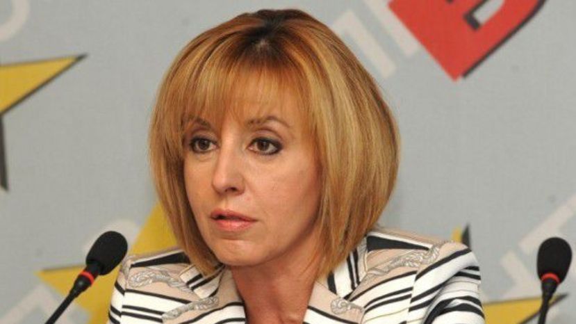 Социалистка Мая Манолова избрана новым омбудсменом Болгарии