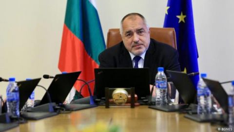 Почему Болгария говорит одно России, а другое США