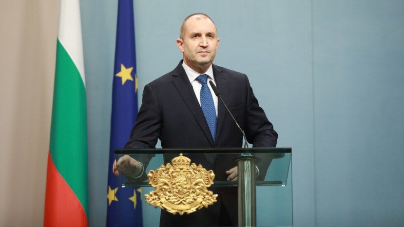 Президент Болгарии объявил дату парламентских выборов