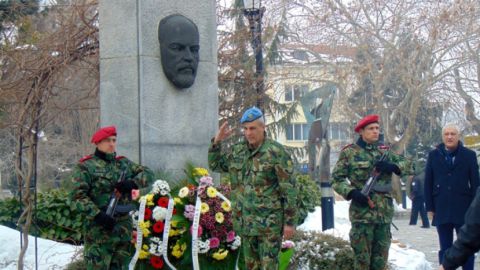 В Пловдиве отметили 163-летие Стефана Стамболова