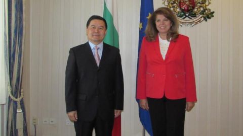 Двустранното сътрудничество обсъдиха вицепрезидентът Илияна Йотова и новият китайски посланик в България