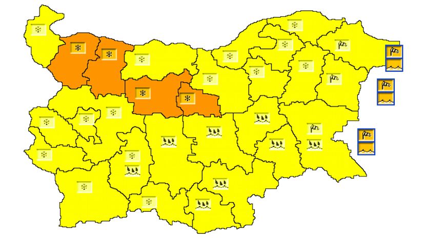 Из-за снегопада в 4 областях Болгарии объявили „оранжевый“ уровень опасности