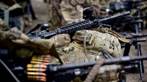 Глава Минобороны Италии: Рим будет руководить миссией НАТО в Болгарии