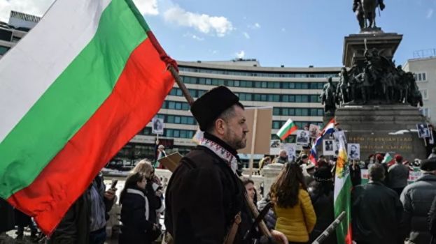 Факти (Болгария): Болгарию не нужно защищать от России
