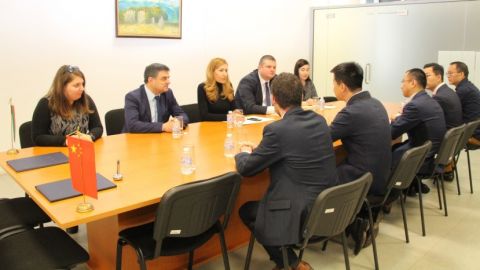 Министър Ангелкова се срещна с ръководството на водещия китайски туроператор “Хай Сиис Интернешънъл”