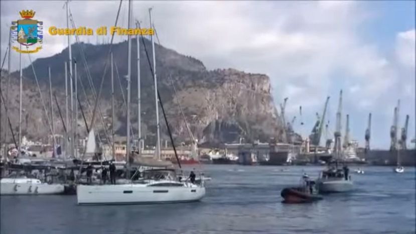 В Средиземном море задержали трех граждан Болгарии с шестью тоннами гашиша
