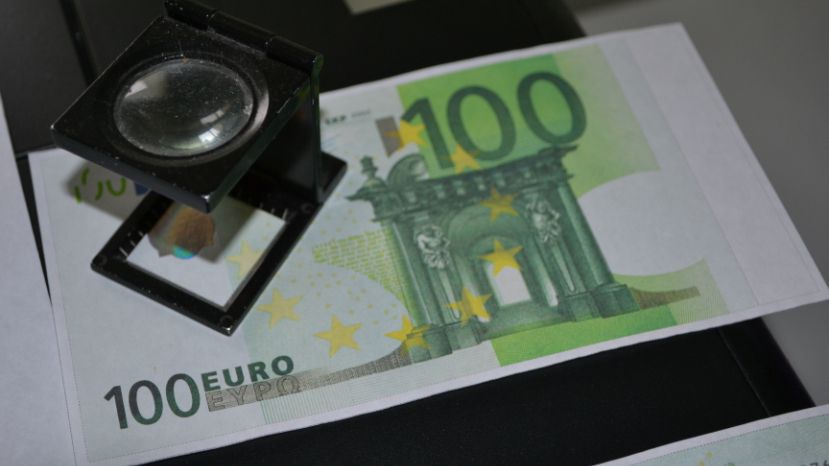 В Болгарии раскрыли типографию по изготовлению фальшивых евро