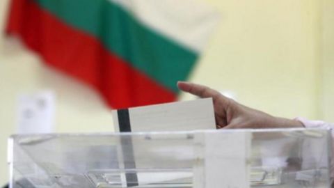 ГЕРБ продолжает оставаться ведущей политической силой Болгарии