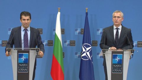Премьер Болгарии обсудил с генеральным секретарем НАТО скопление российских войск на границе с Украиной