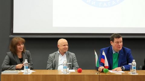 Представител на Министерството на образованието и науката на Русия в България – на работна среща в СОК „Камчия“