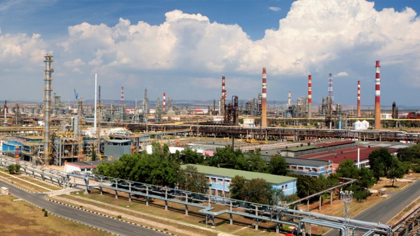 ЛУКОЙЛ построит нефтехимический комплекс в Болгарии