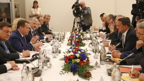 Медведев: Россия готова реализовать проект строительства АЭС "Белене" в Болгарии