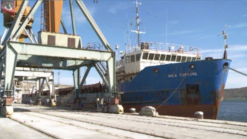 Российская компания оставила бедствовать в порту Варны свой корабль с экипажем