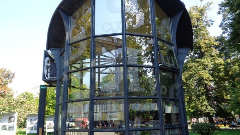 Литературни класики от Възраждането примамват читателя в Градската градина в София