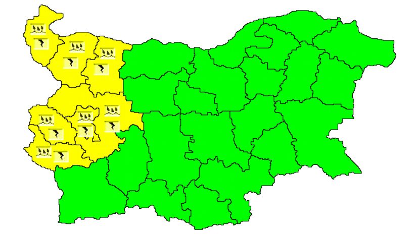 Из-за дождей и гроз в 7 областях Болгарии объявлен „желтый“ уровень опасности