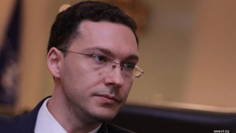 Даниел Митов