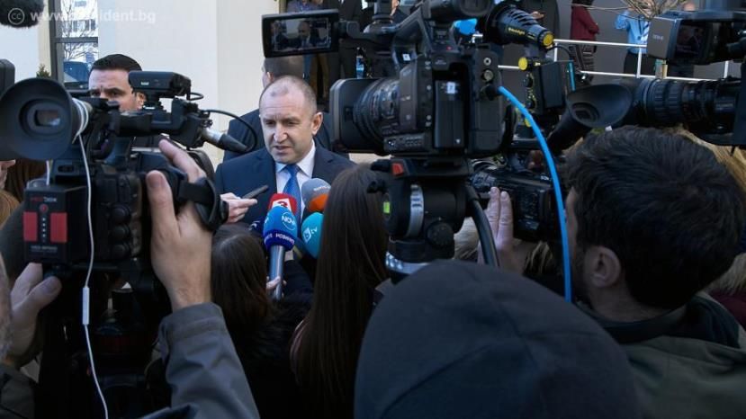 Президентът: Трябва да отстояваме правата си и да не допускаме България да се управлява с копойски методи
