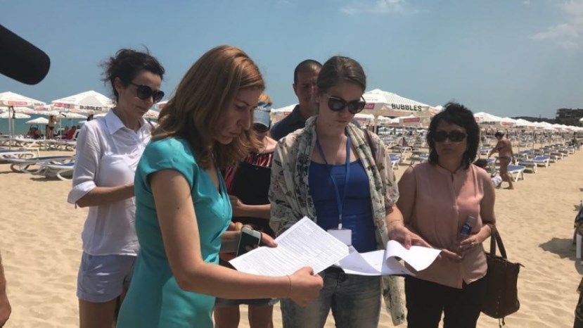 Министерството на туризма извърши съвместна проверка с експерти от ДНСК на плаж „Слънчев бряг – юг“