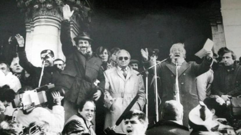 27 години след първия свободен митинг целта е постигната - българитe мразят демокрацията