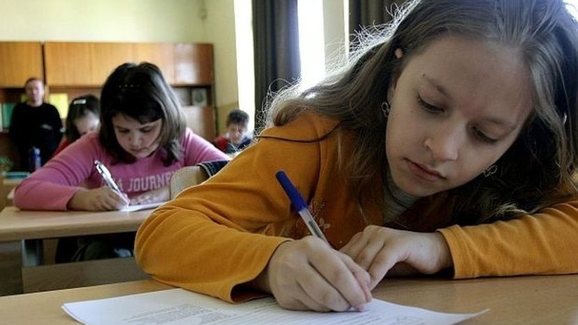 2000 болгарских школьников изучают японский и китайский языки