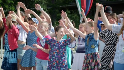 В «Камчии» началась первая летняя смена «Наш дом – Земля»