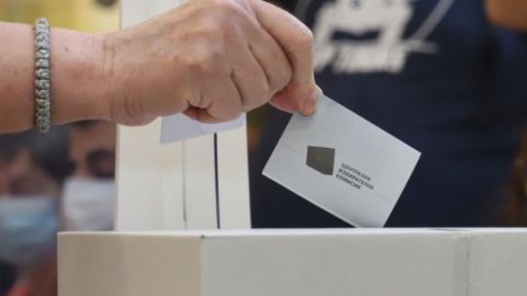 После обработки 99.95% протоколов партия Слави Трифонова побеждает на парламентских выборах