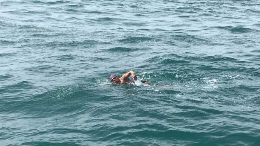 20-летний болгарский студент успешно переплыл Ла-Манш