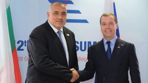 Министър-председателят Борисов обсъди с руския си колега Медведев задълбочаването на отношенията в енергетиката и туризма