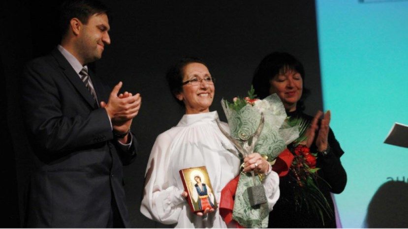 Руководитель болгарского ансамбля в Чикаго Иринка Гочева объявлена «Болгаркой года» 2018